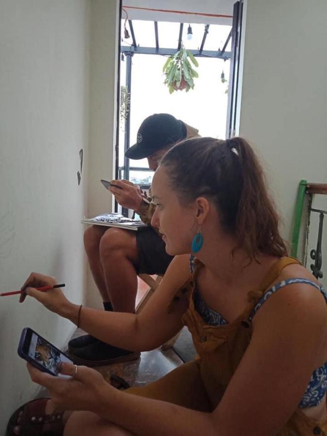 Ubuntu Homestay & Tours Hanoï Extérieur photo